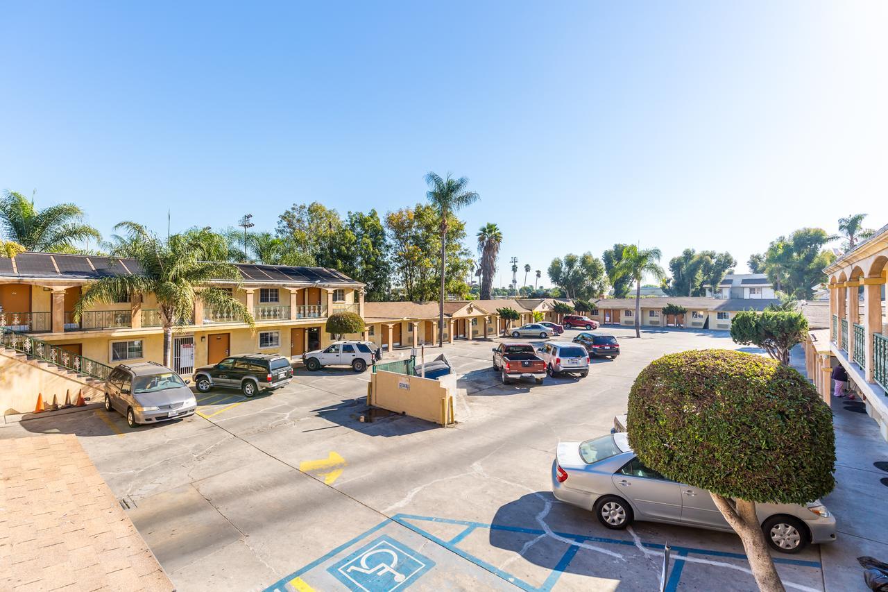 Colonial Pool & Spa Motel Long Beach Exterior foto